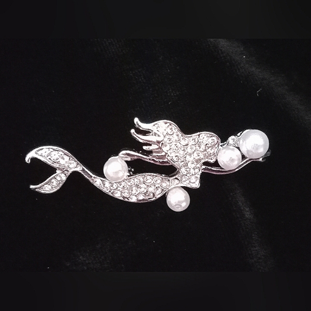 Little Mermaid Brooch with Pearls